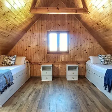 Casita De Madera Girona
